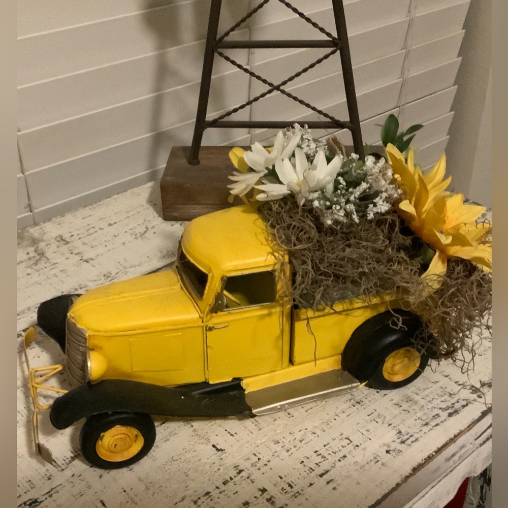 NWT Yellow Farmhouse Truck